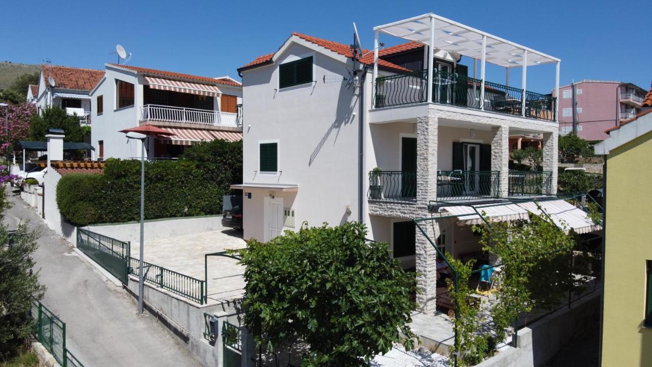 Apartment Grc Grebastica Exterior photo