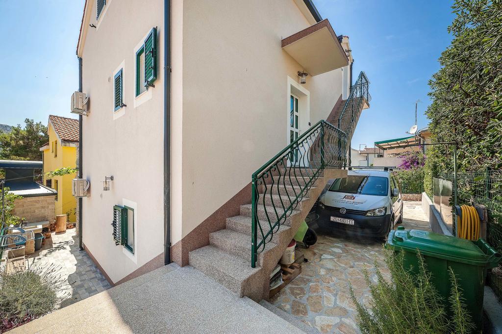 Apartment Grc Grebastica Exterior photo